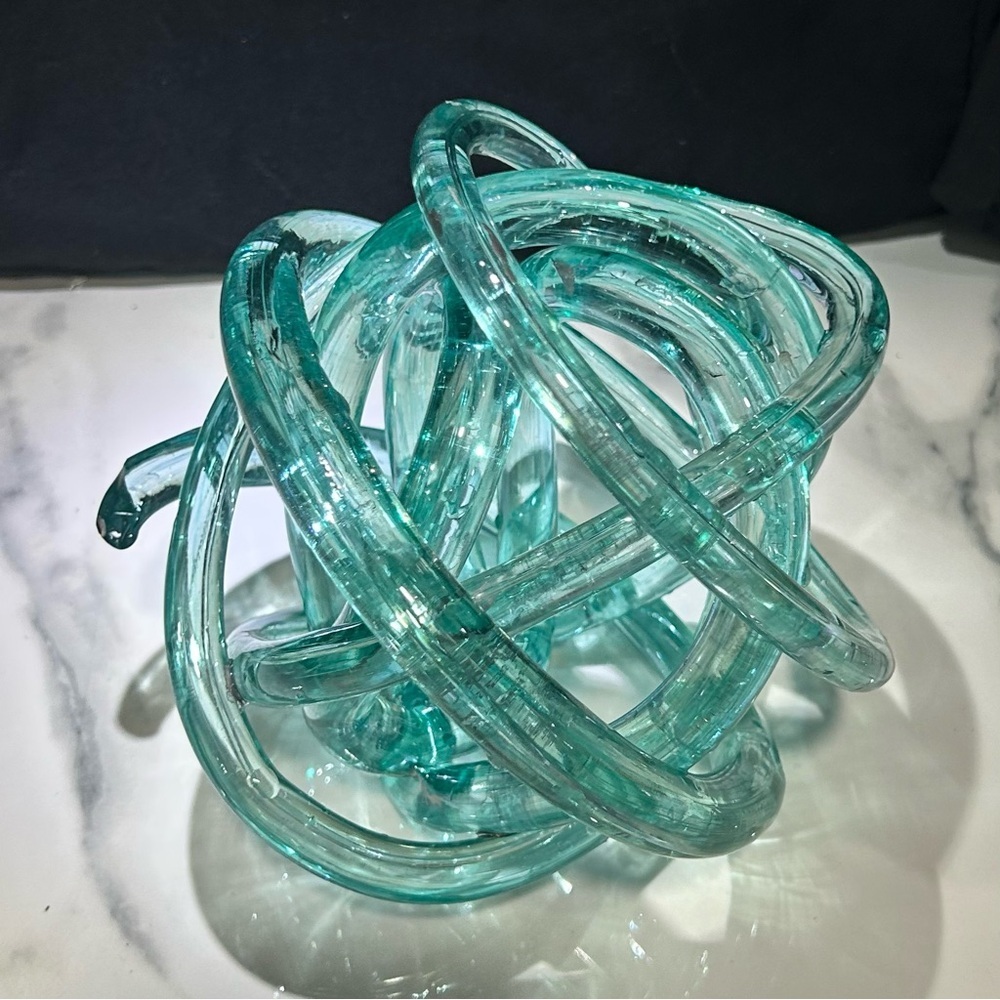 Elegant Glass Knot Sculpture - Teal